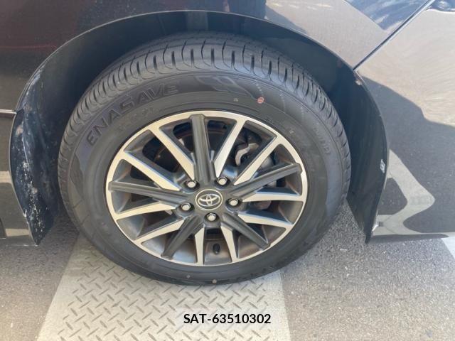 Toyota VOXY 2015-12 8317968-8
