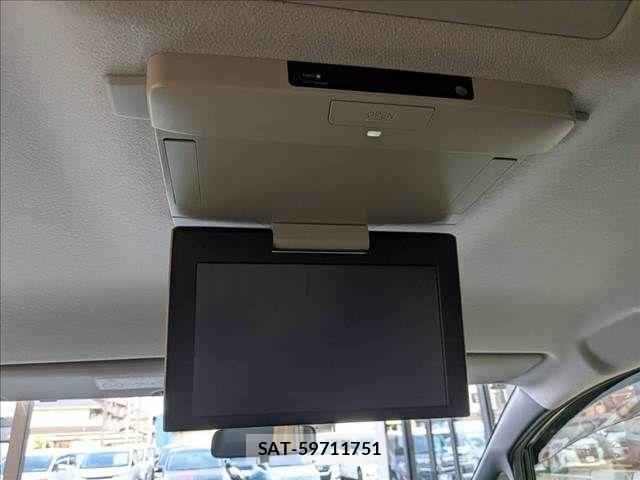 Toyota VOXY 2016-06 8317965-6