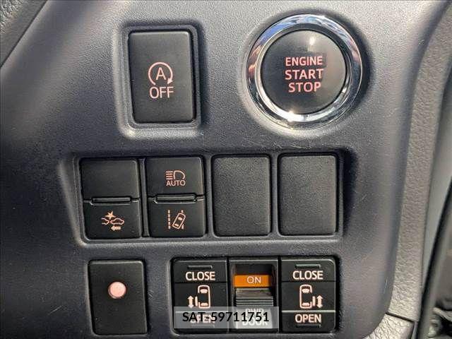 Toyota VOXY 2016-06 8317965-7
