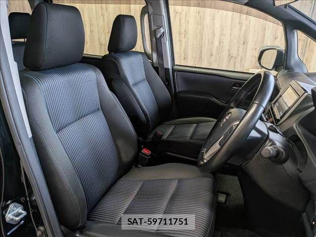 Toyota VOXY 2016-06 8317965-8