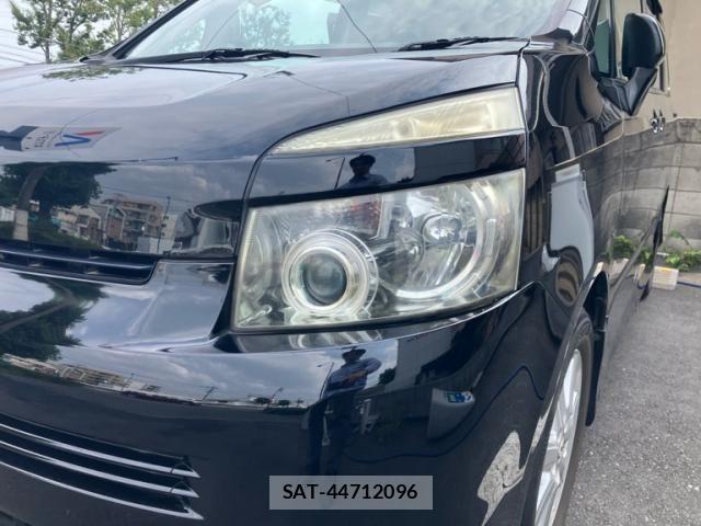 Toyota VOXY 2007-07 8317969-5