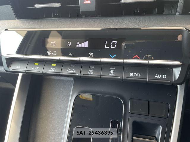 Toyota VOXY 2023-09 8317932-15