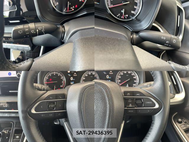 Toyota VOXY 2023-09 8317932-7
