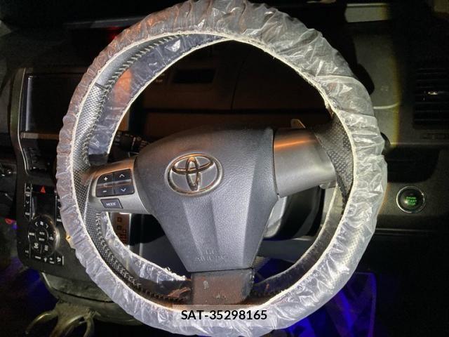 Toyota VOXY 2013-09 8317972-16