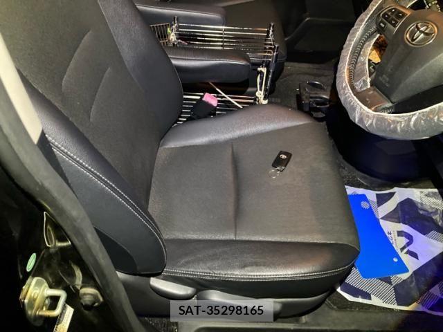 Toyota VOXY 2013-09 8317972-17