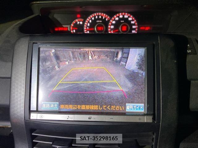 Toyota VOXY 2013-09 8317972-24