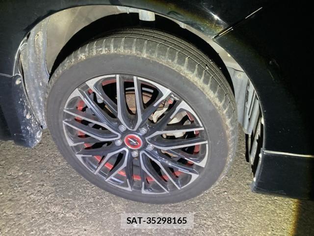 Toyota VOXY 2013-09 8317972-4