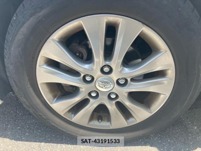 Toyota VOXY 2013-11 8317974-10
