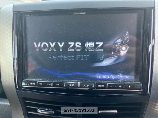 Toyota VOXY 2013-11 8317974-19