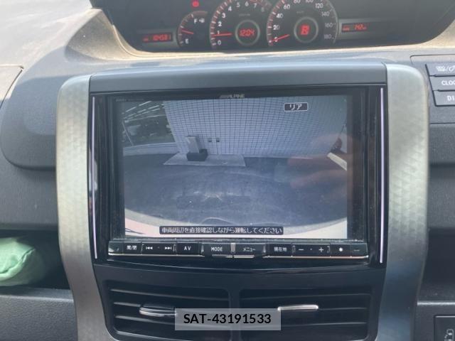 Toyota VOXY 2013-11 8317974-21