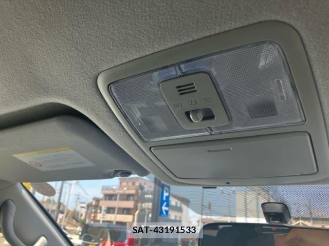 Toyota VOXY 2013-11 8317974-27