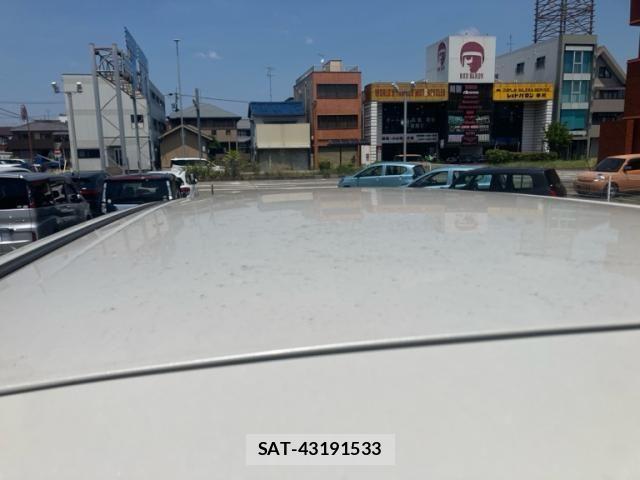 Toyota VOXY 2013-11 8317974-4