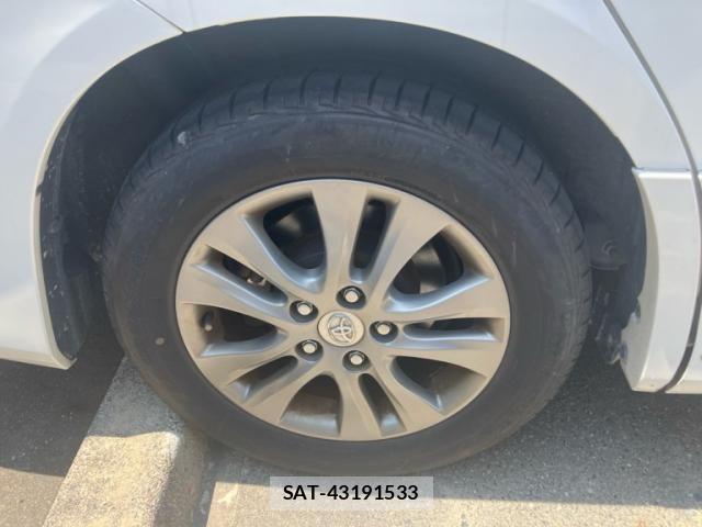 Toyota VOXY 2013-11 8317974-8