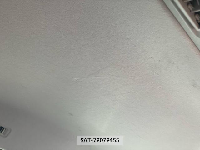Toyota VOXY 2009-11 8317985-15
