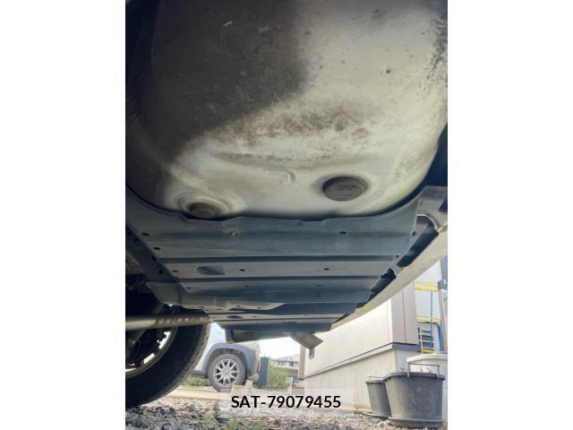 Toyota VOXY 2009-11 8317985-5