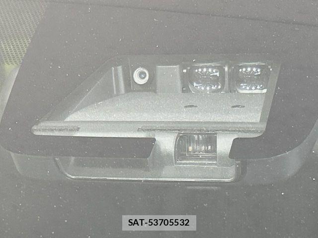 Toyota VOXY 2020-07 8317945-5