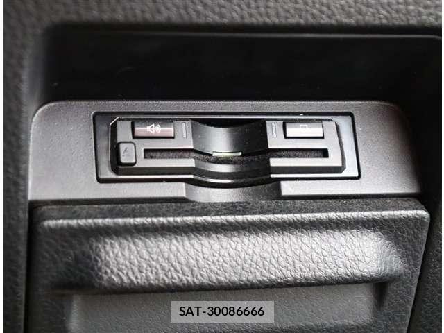 Toyota VOXY 2019-01 8317940-9