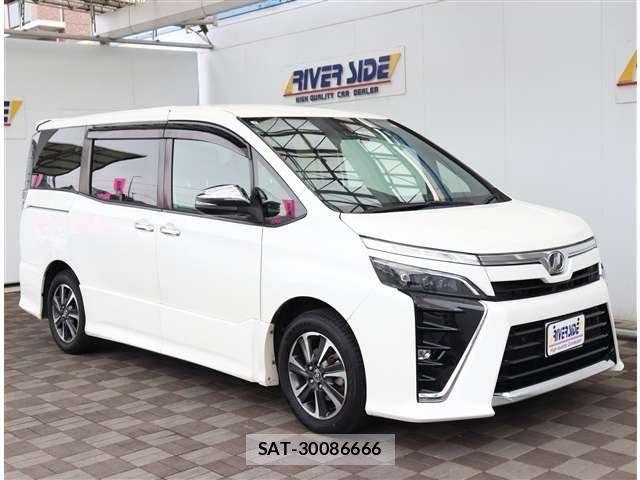 Toyota VOXY 2019-01 8317940-19