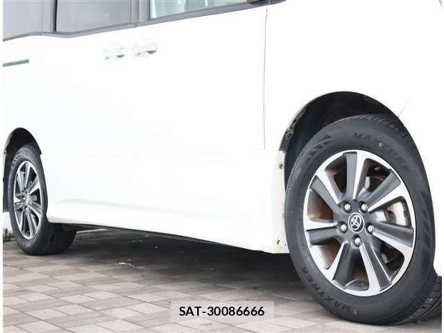 Toyota VOXY 2019-01 8317940-20