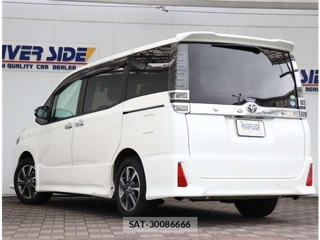 Toyota VOXY 2019-01 8317940-23