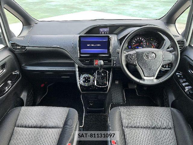 Toyota VOXY 2020-01 8317938-1