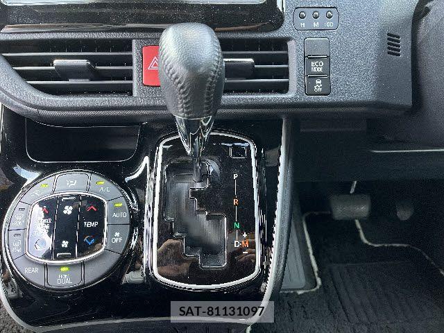 Toyota VOXY 2020-01 8317938-19
