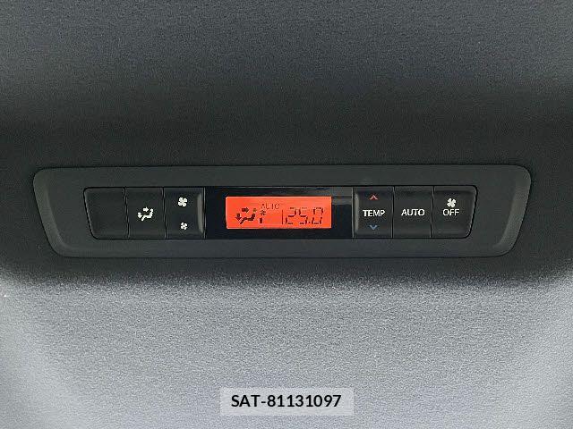 Toyota VOXY 2020-01 8317938-23