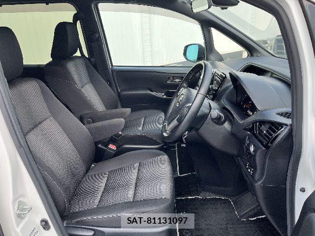 Toyota VOXY 2020-01 8317938-3