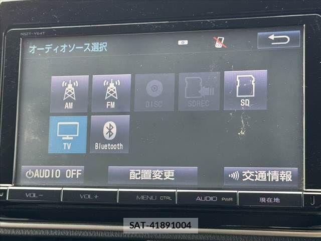 Toyota VOXY 2016-03 8317961-22