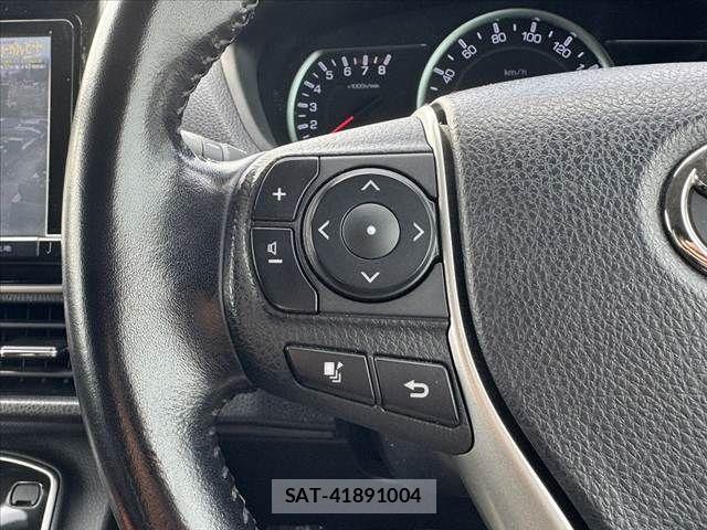 Toyota VOXY 2016-03 8317961-27