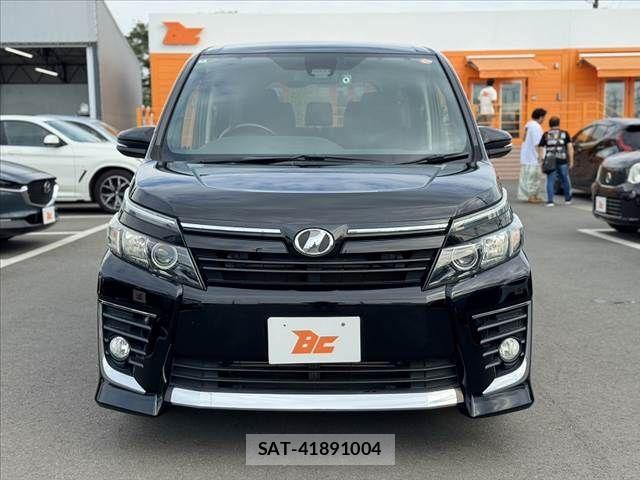 Toyota VOXY 2016-03 8317961-8