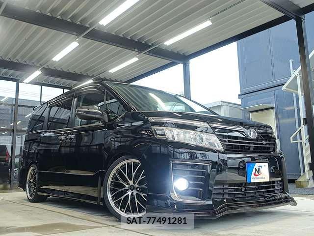 Toyota VOXY 2015-12 8317960-11