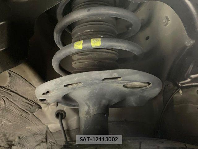 Toyota VOXY 2021-02 8317950-19