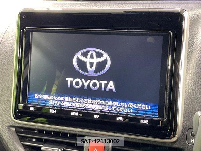 Toyota VOXY 2021-02 8317950-2