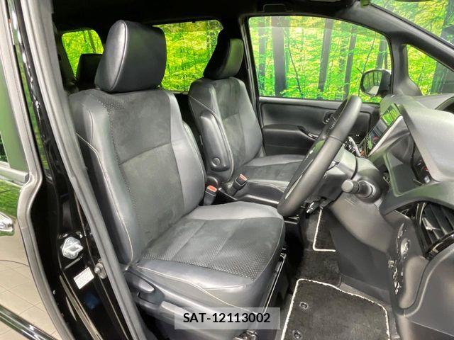 Toyota VOXY 2021-02 8317950-6