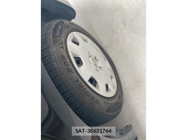 Toyota VOXY 2010-02 8317977-7
