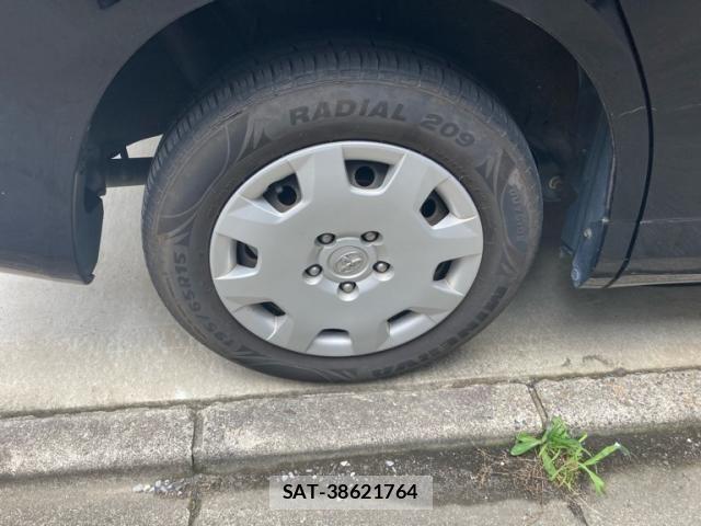 Toyota VOXY 2010-02 8317977-8