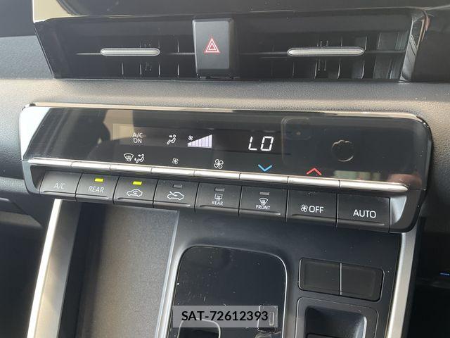 Toyota VOXY 2023-09 8317933-15