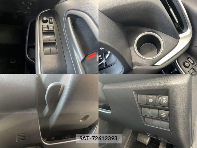 Toyota VOXY 2023-09 8317933-16