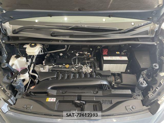Toyota VOXY 2023-09 8317933-27