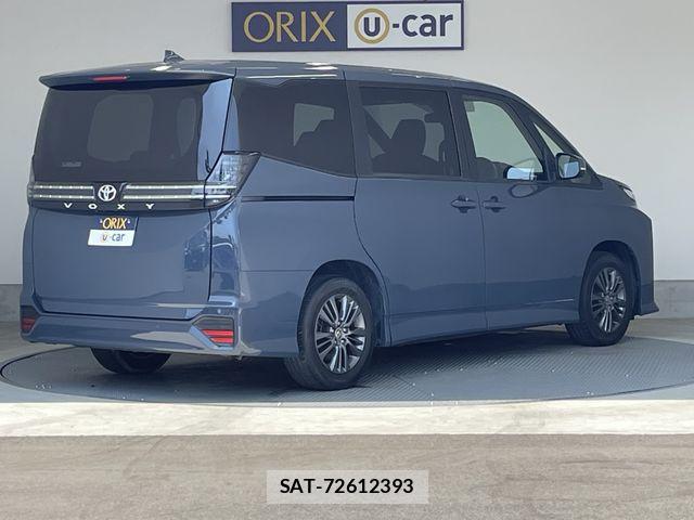 Toyota VOXY 2023-09 8317933-2