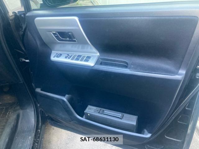 Toyota VOXY 2011-07 8317978-11