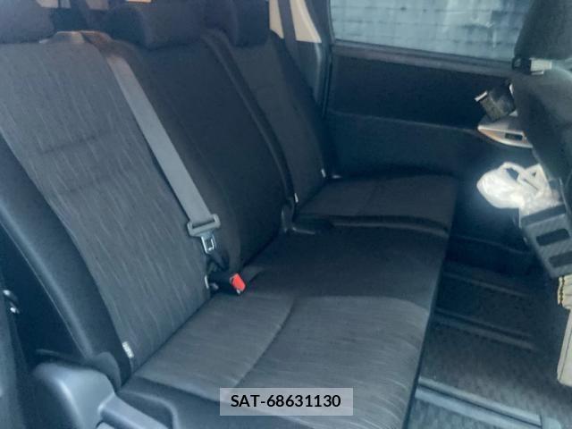 Toyota VOXY 2011-07 8317978-16