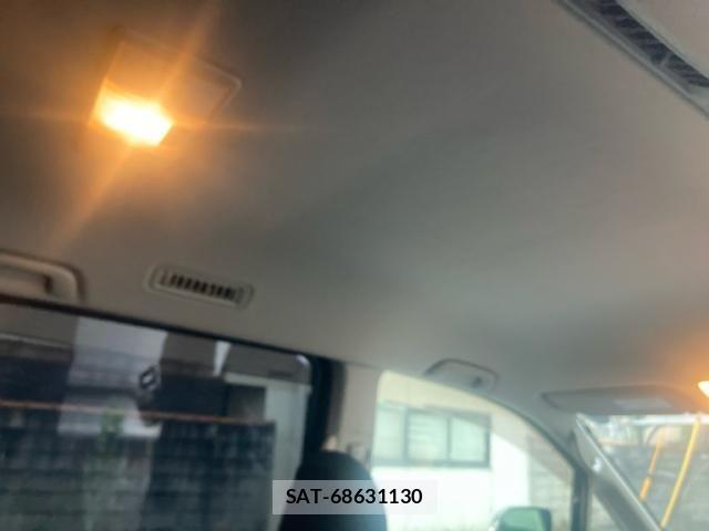 Toyota VOXY 2011-07 8317978-17