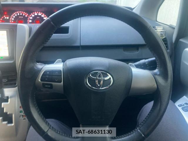 Toyota VOXY 2011-07 8317978-21