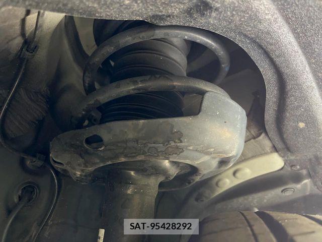 Toyota VOXY 2023-08 8317925-19