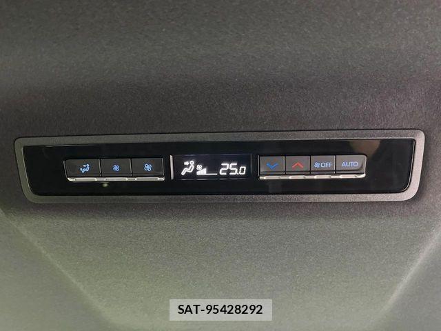 Toyota VOXY 2023-08 8317925-8
