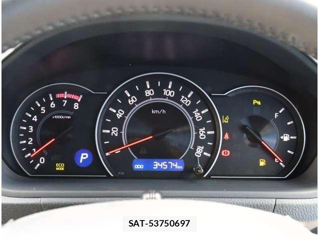 Toyota VOXY 2021-12 8317930-12
