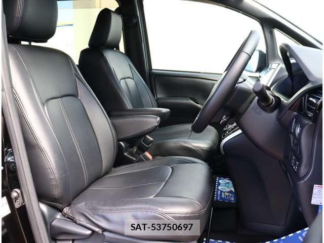 Toyota VOXY 2021-12 8317930-4