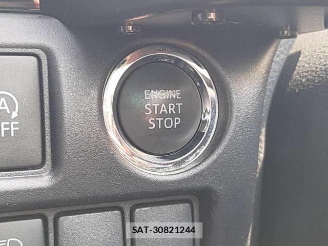 Toyota VOXY 2018-12 8317946-12